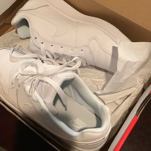 Nike Low